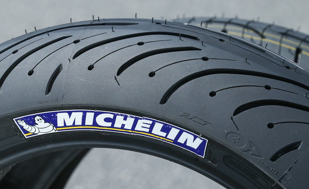 Michelin_Pilot_Road_4_SC_front_2