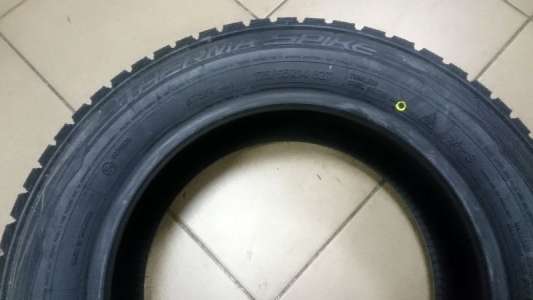 Nitto Therma Spike 215/50 R17 91T