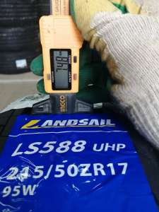 Landsail LS588 UHP 215/50 R17 95W