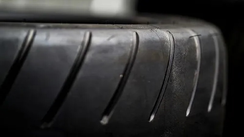 Эксперт «За рулем» рассказал, почему все шины имеют разный ресурс